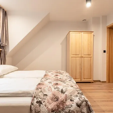 Na Pagórku Limanowa Apart-hotel *